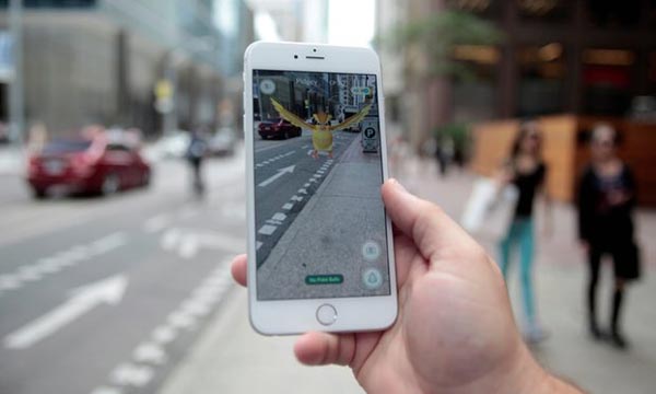 Aprende-a-jugar-PokemonGo-en-moto-