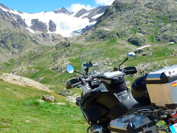 diez-mejores-rutas-moto-alpes