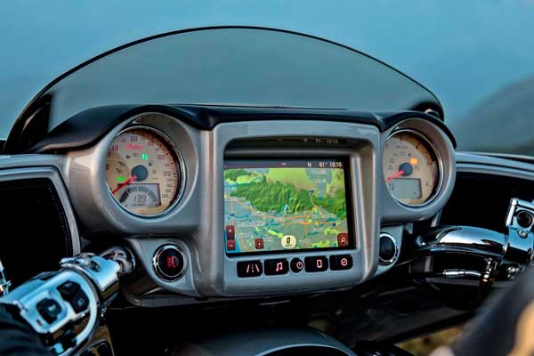 Ride Command de Indian con gran pantalla táctil