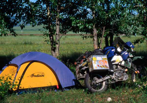 Ventajas y desventajas para acampar en motocicleta