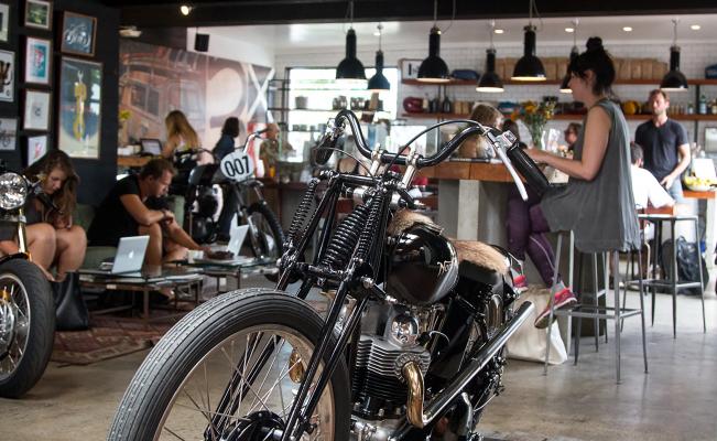 Deus ex machina cafe