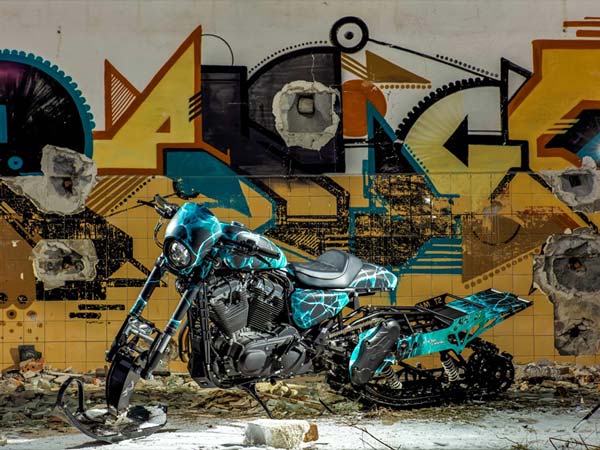Harley–Davidson Roadster Snow Drag