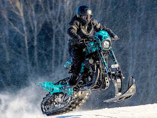 Harley–Davidson Roadster Snow Drag