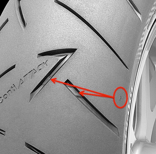 Cambiar los neumáticos de la moto