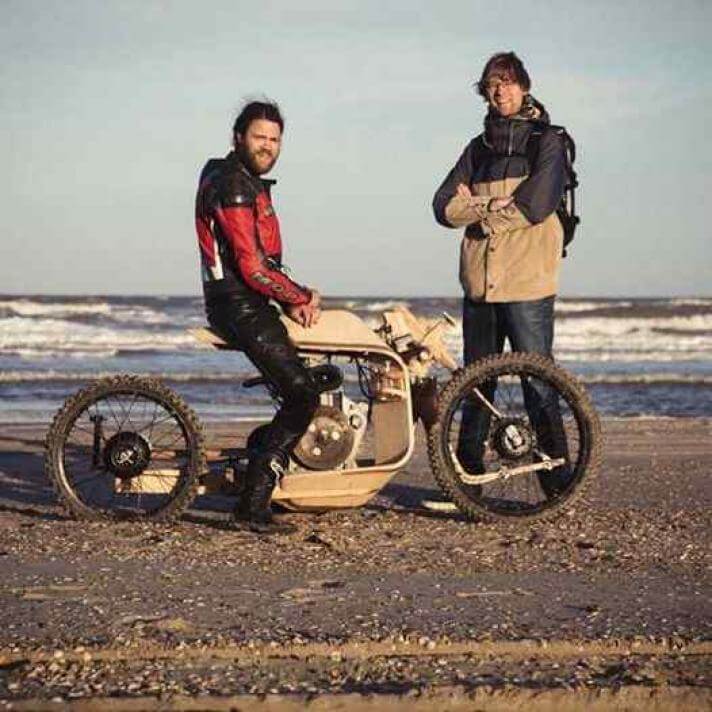 Moto de madera 