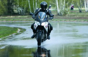 Los beneficios del télefono inteligente para la seguridad del motociclista la seguridad del motociclista