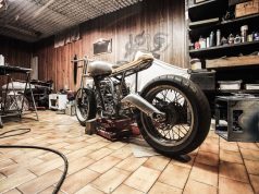 Ajuste de suspensión de la moto