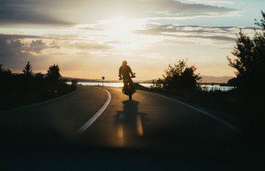 ¿Cuál es el seguro que más te conviene en México? https://www.pasionbiker.com/wp-content/uploads/2020/02/person-riding-motorcycle-during-golden-hour-1416169.jpg