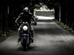 Consejos para viajar en moto este verano Los repuestos imprescindibles que todo motero debe llevar a su viaje