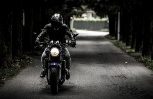 Los repuestos imprescindibles que todo motero debe llevar a su viaje Los repuestos imprescindibles que todo motero debe llevar a su viaje