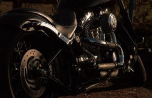 5 consejos para cuidar tu moto en interiores y exteriores durante el invierno Consejos para cuidar tu moto durante el invierno